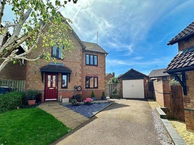 House for sale in Northampton, Northamptonshire