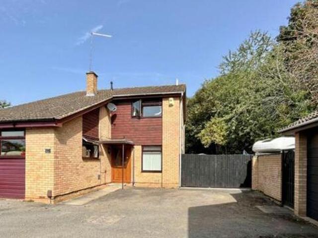 House for sale in Northampton, Northamptonshire
