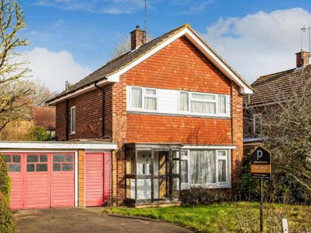 House for sale in The Butts, Kent