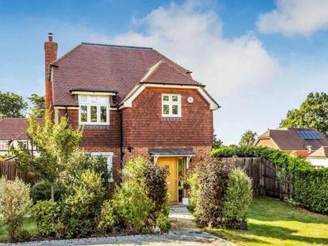 House for sale in The Butts, Kent