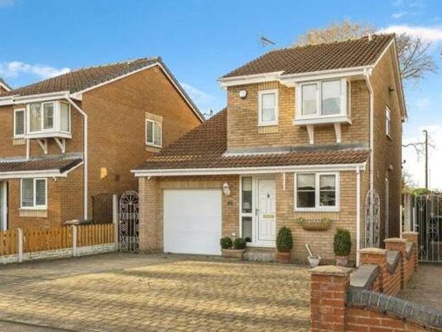 House for sale in Edenthorpe, South Yorkshire