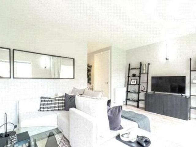 House for sale in Rossmore, Cheshire