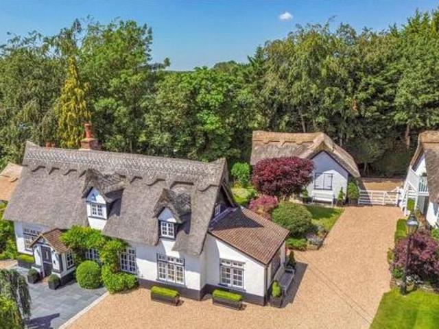 House for sale in Epping