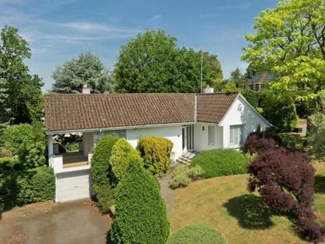 House for sale in Lower Green Esher, Blackhills