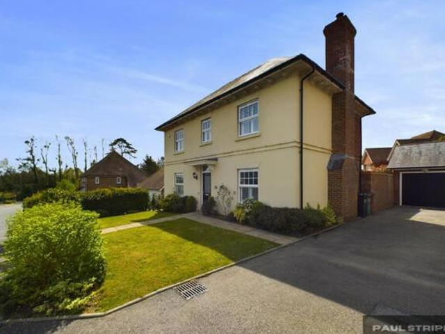 House for sale in Heathlands, East Sussex