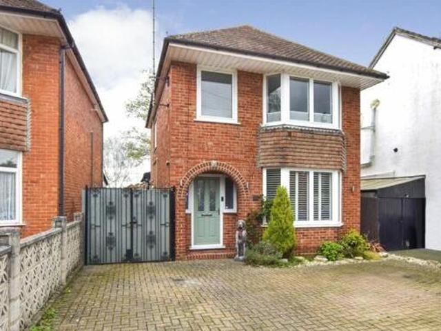 House for sale in South Farnborough, Rushmoor