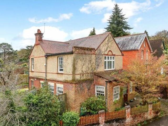 House for sale in Wrecclesham, Fole