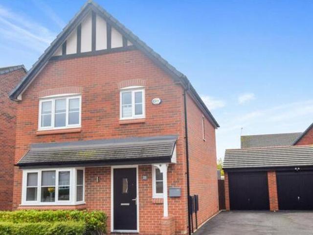 House for sale in Widnes, Liverpool City Region