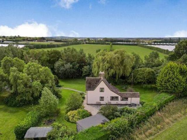 House for sale in Oad Street, Kent