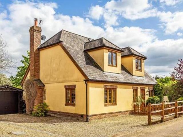 House for sale in The Butts, Kent