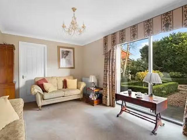 House for sale in Shirley
