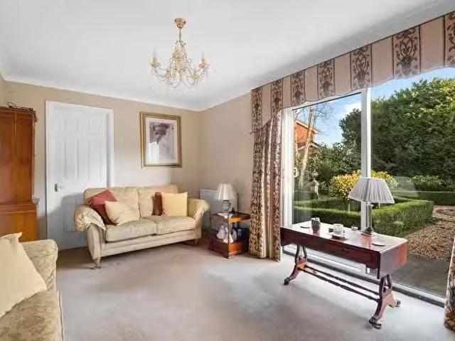 House for sale in Shirley