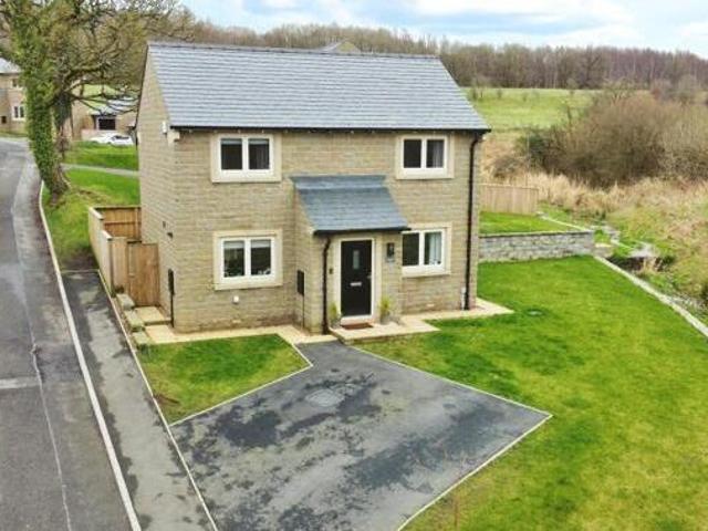 House for sale in Charlesworth, East Midlands