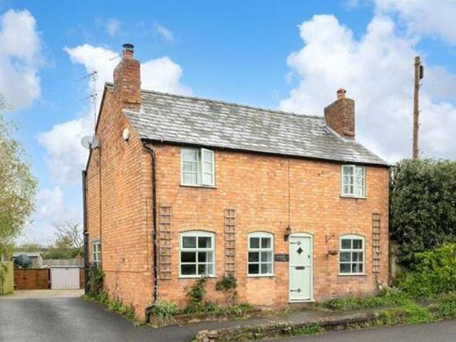 House for sale in Oxleaze, Gloucester