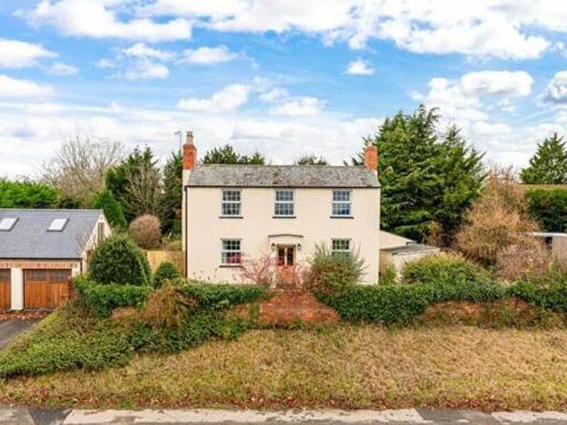 House for sale in Gloucester, Gloucestershire