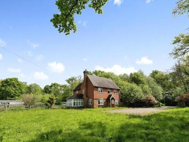 House for sale in Fole, Surrey