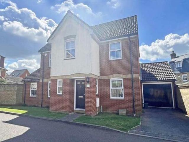House for sale in Chipping Hill, Essex