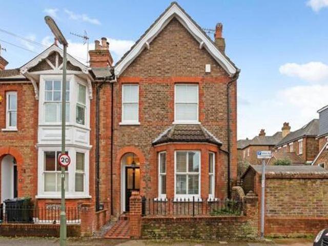 House for sale in Guildford Park, Guildford