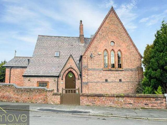 House for sale in Widnes