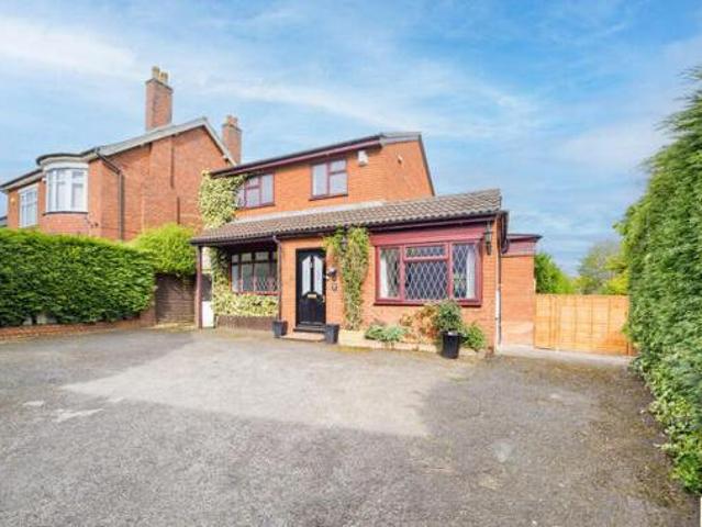 House for sale in Halesowen, West Midlands