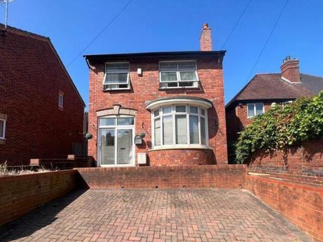 House for sale in Halesowen, West Midlands