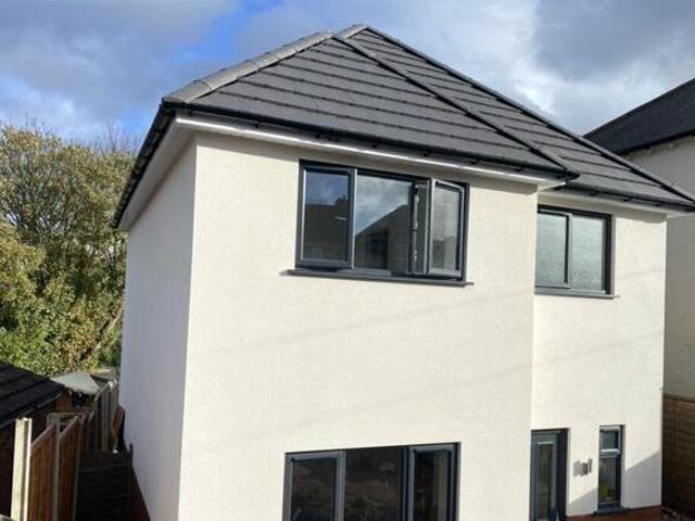 House for sale in Halesowen, West Midlands