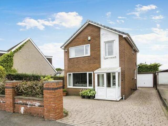 House for sale in Halifax, West Yorkshire