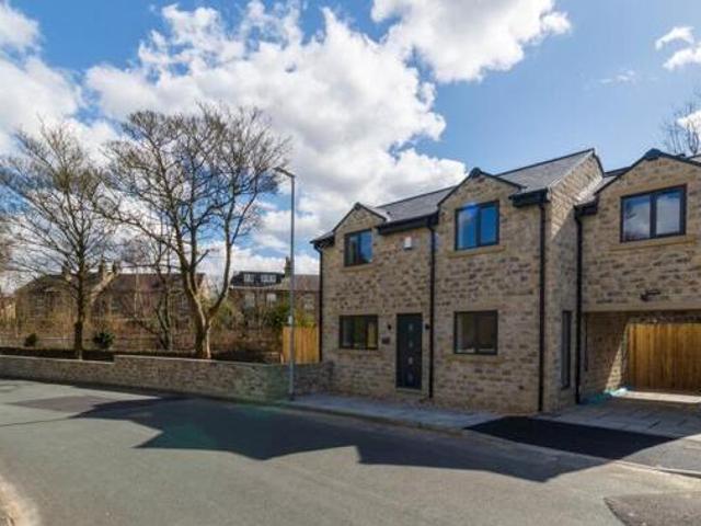 House for sale in Halifax, West Yorkshire