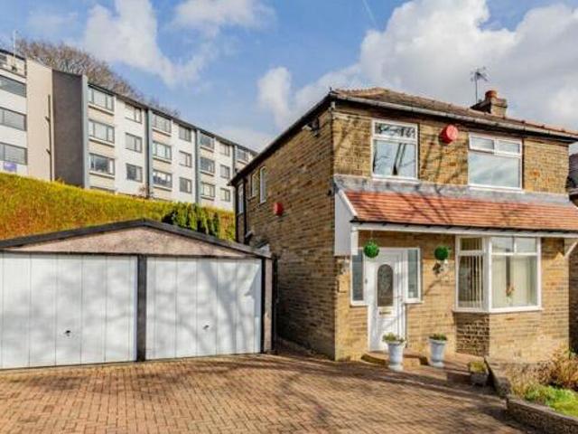House for sale in Halifax, West Yorkshire