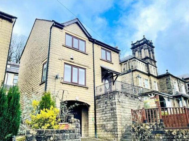 House for sale in Halifax, West Yorkshire