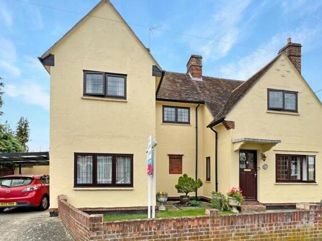 House for sale in Chipping Hill, Essex