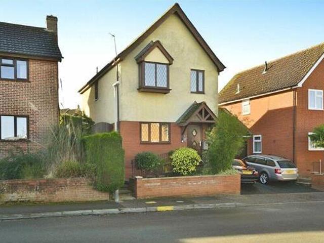 House for sale in Chipping Hill, Essex
