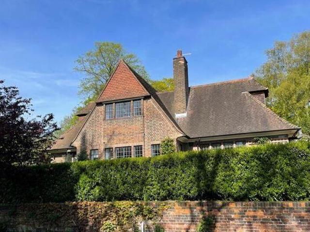 House for sale in Hertfordshire
