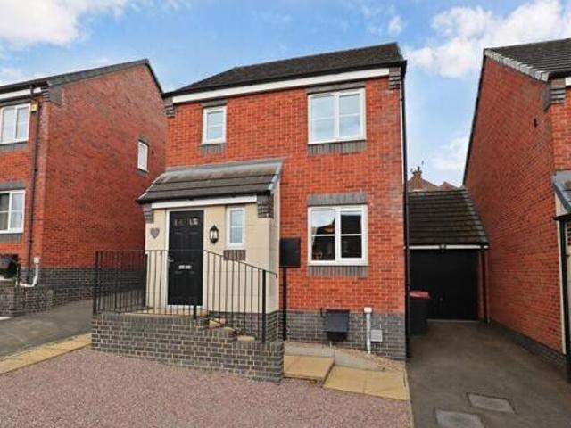 House for sale in Camp Hill, Warwickshire