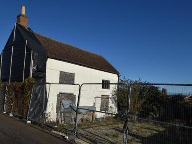 House for sale in Elmfield, Leicestershire
