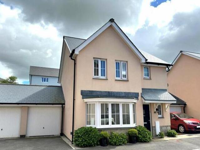 House for sale in Hayle, Cornwall