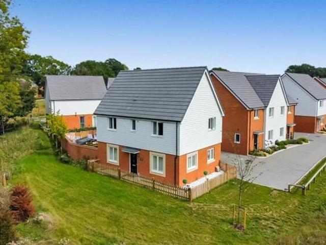 House for sale in Perryfields, West Sussex