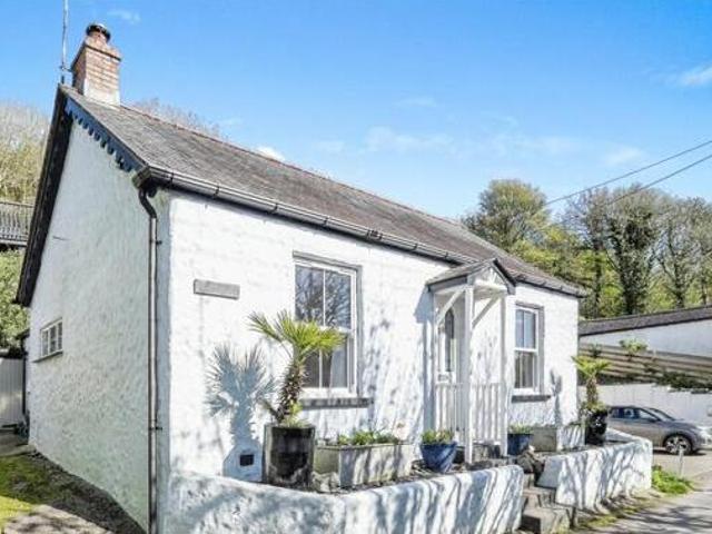 House for sale in Helston, Cornwall