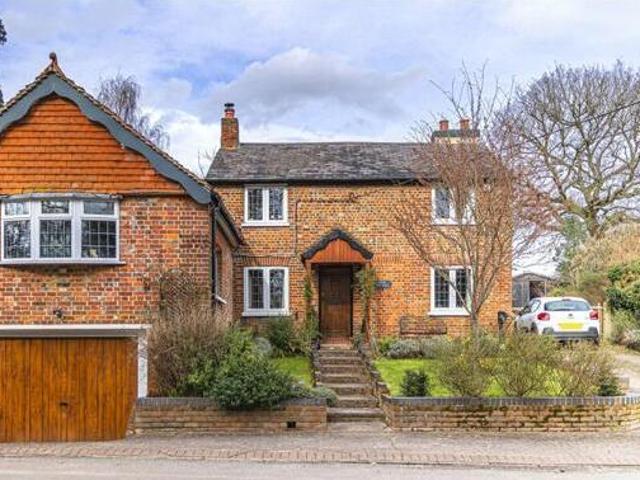 House for sale in Pouchen End, Hertfordshire