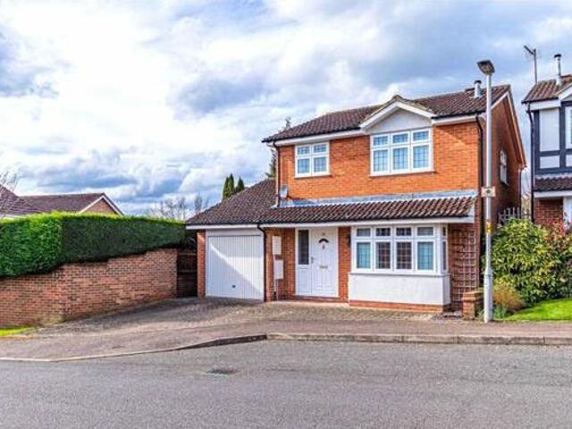 House for sale in Pouchen End, Hertfordshire