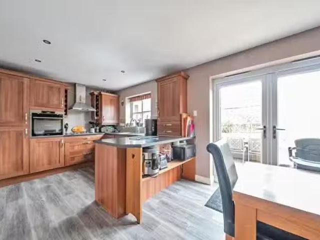 House for sale in Bowling Bank