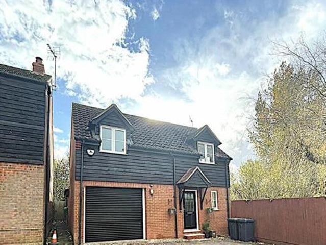 House for sale in Henlow, Bedfordshire
