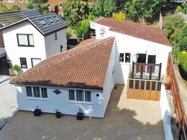 House for sale in Totteridge, Cressex