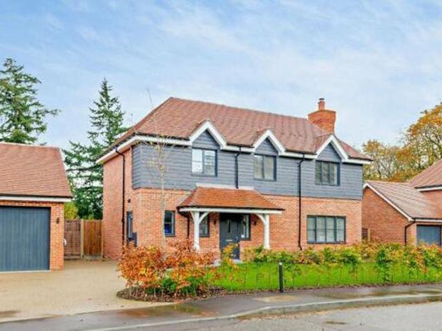 House for sale in Fole, Surrey