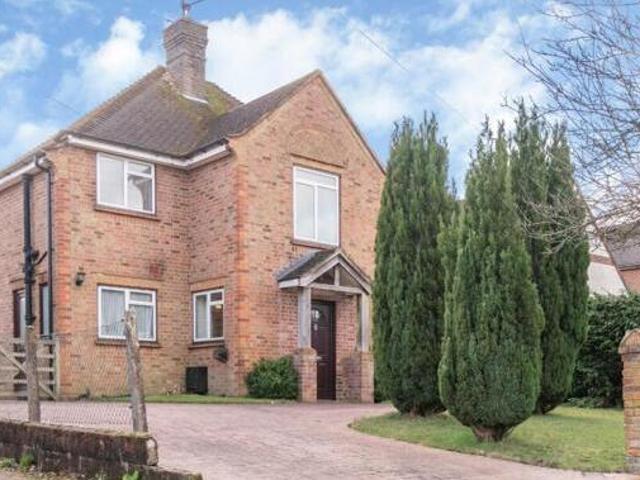 House for sale in Fole, Surrey