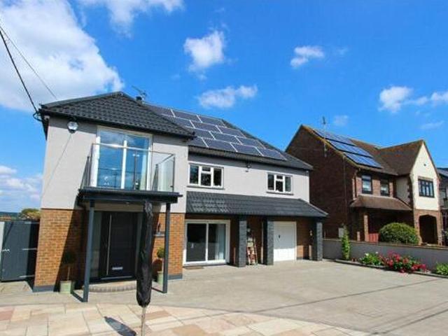 House for sale in Barling