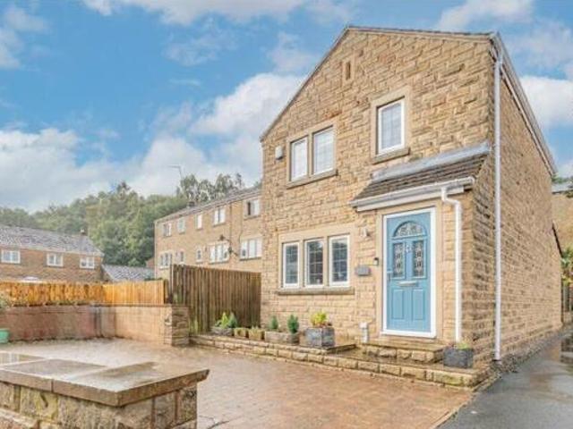 House for sale in Holmfirth, West Yorkshire