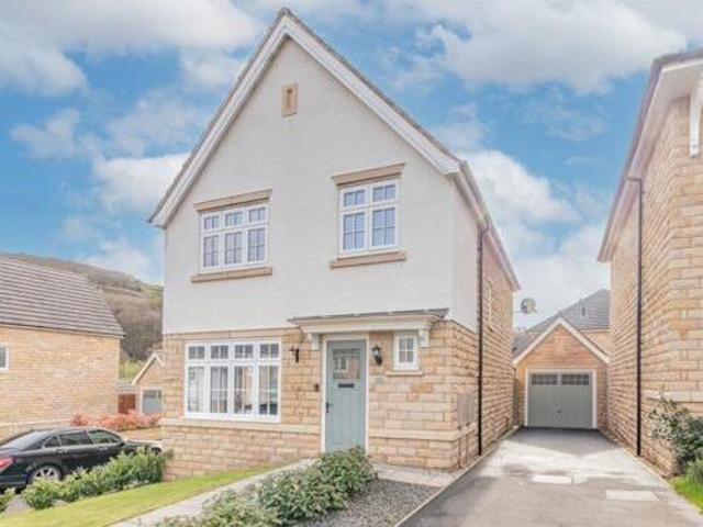 House for sale in Holmfirth, West Yorkshire