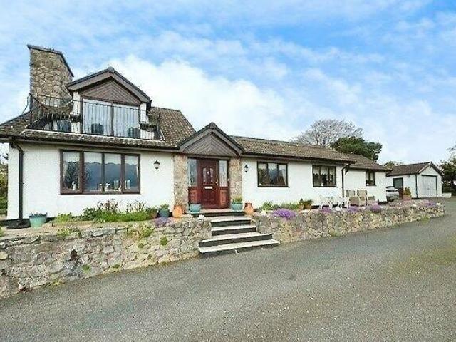 House for sale in Holywell