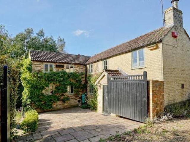 House for sale in Huntingdon